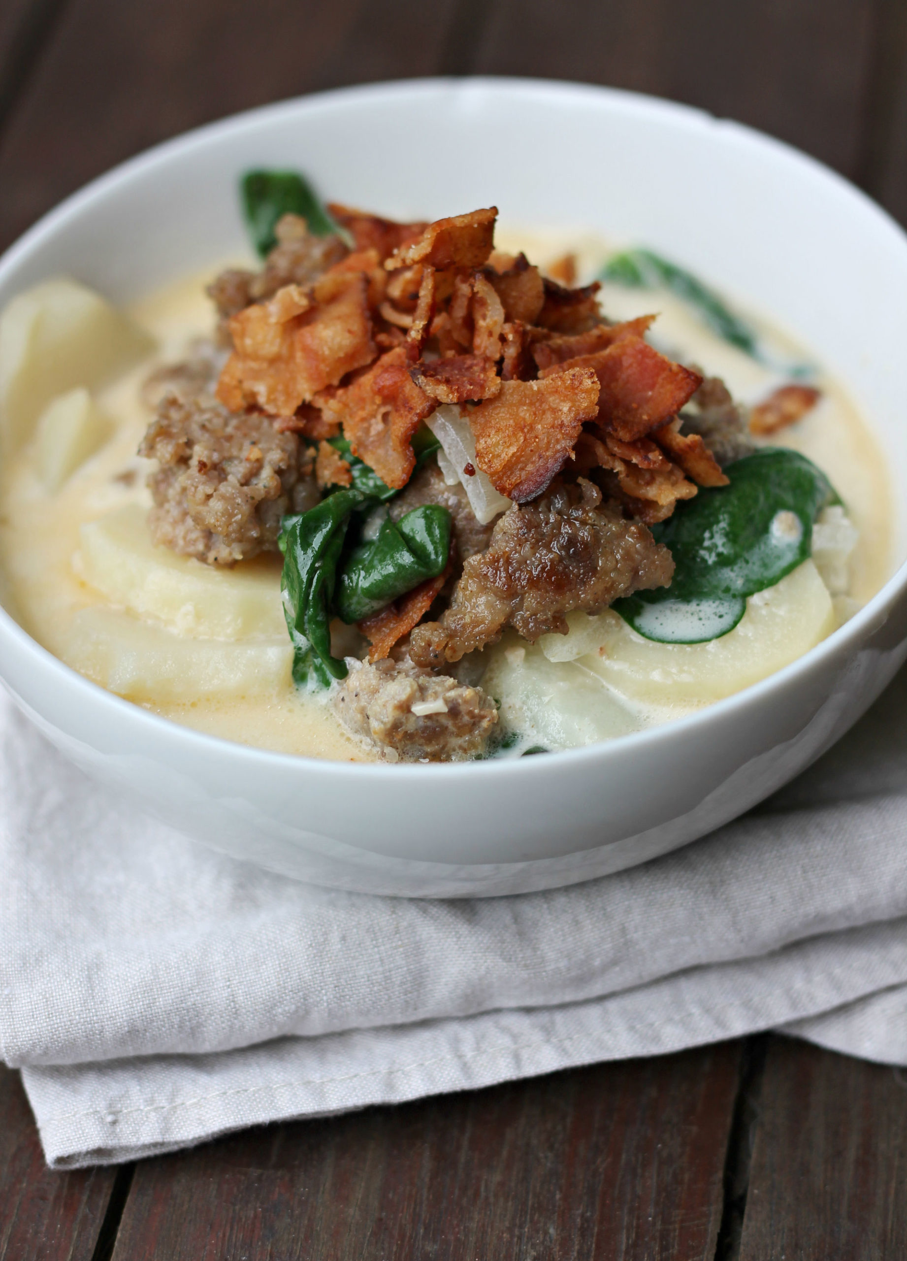 Creamy Zuppa Toscana Soup {Olive Garden Copycat} & Cheesy Rosemary ...