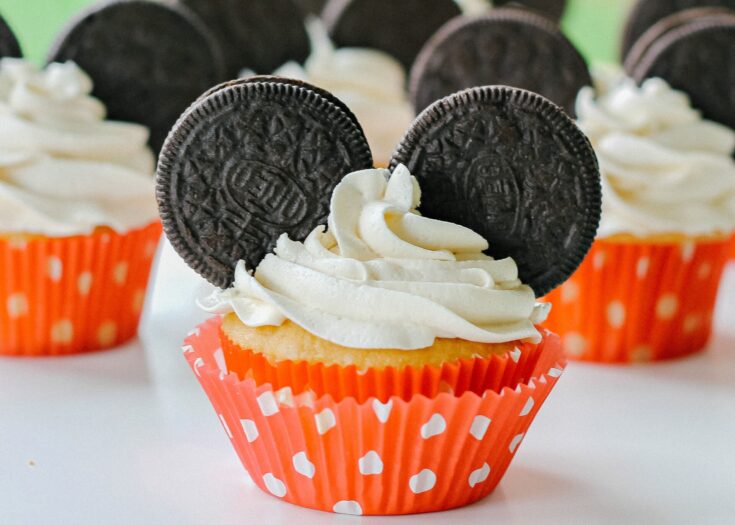 Easy DIY Mickey Mouse Cupcakes