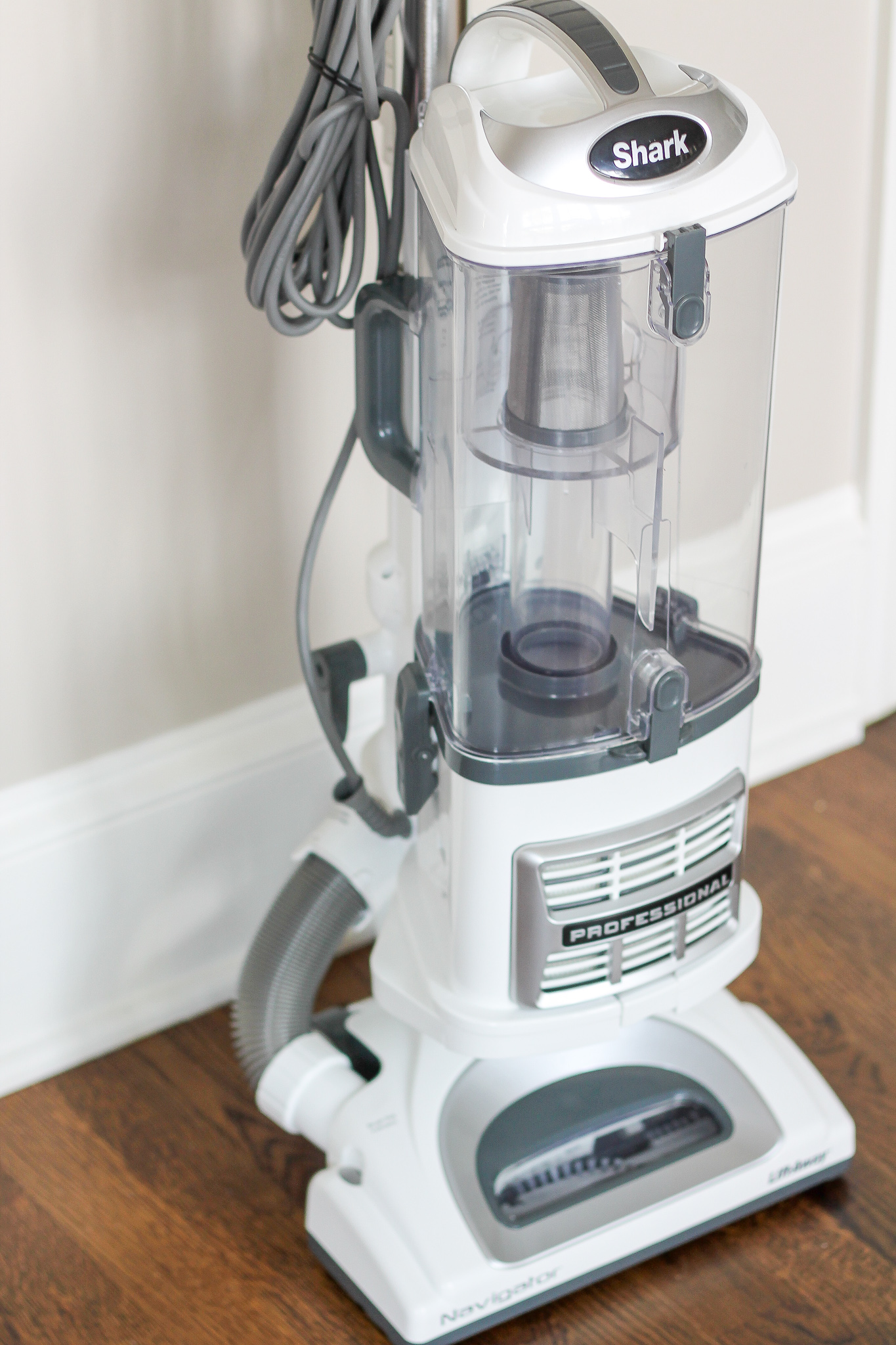 Shark Navigator Lift Away Vacuum 