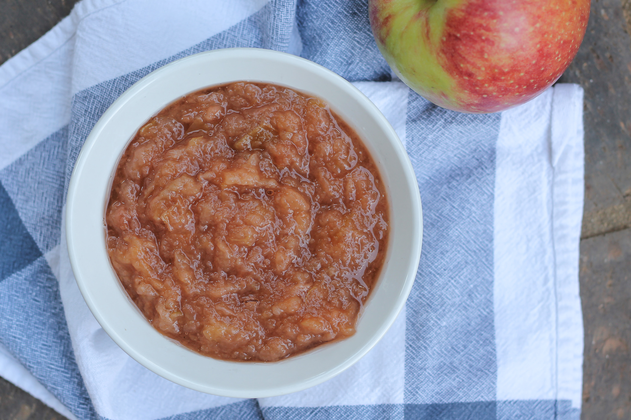Crockpot Applesauce + Applesauce BBQ Chicken Carolina Charm