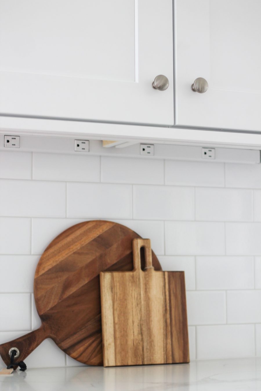 kitchen outlets under cabinet