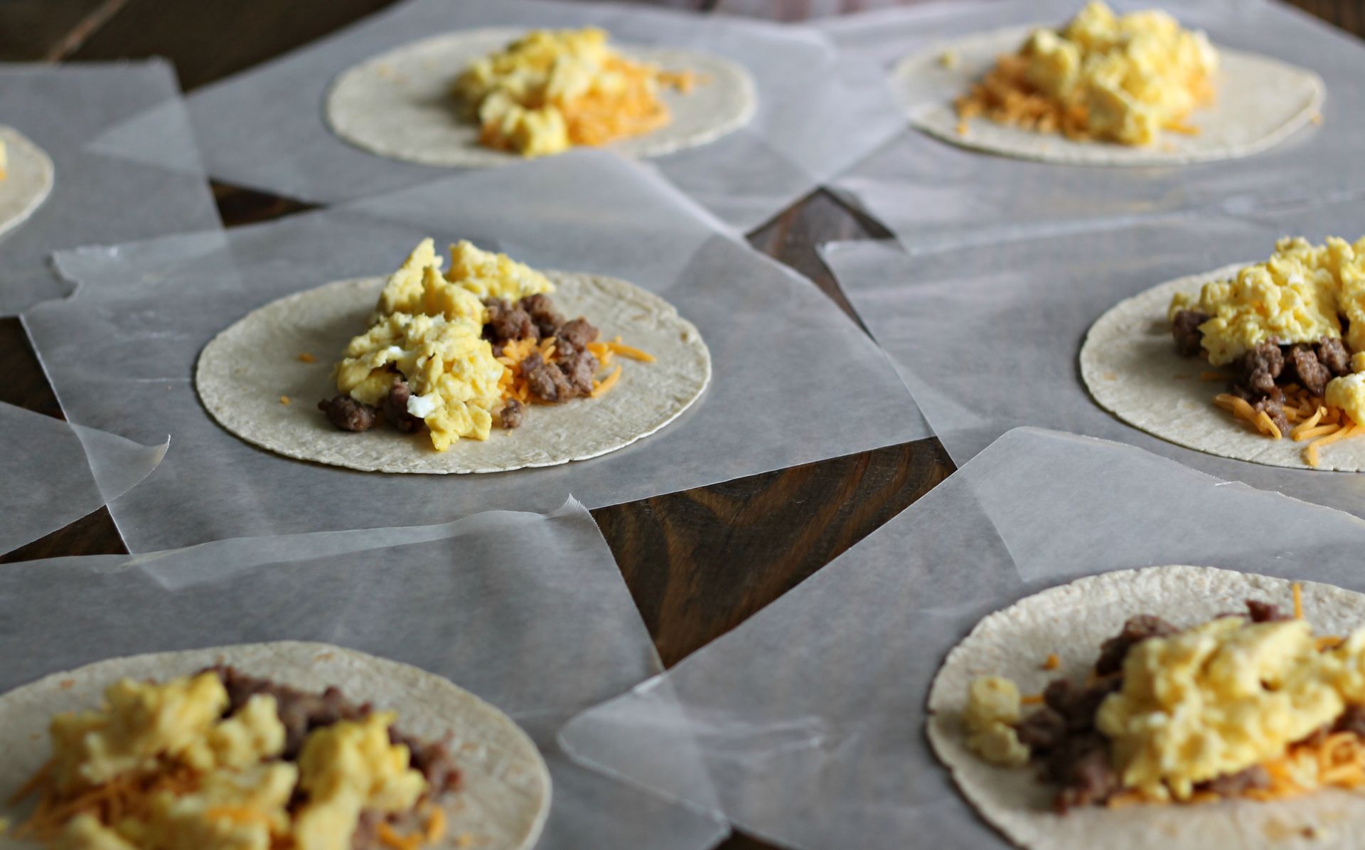 Wrap it Up: Easy {Freezable} Breakfast Burritos