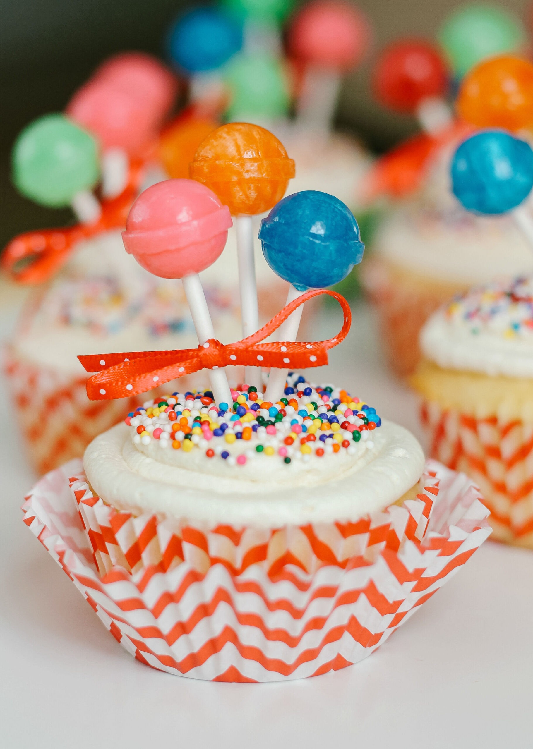 Two Minute Birthday Cupcakes