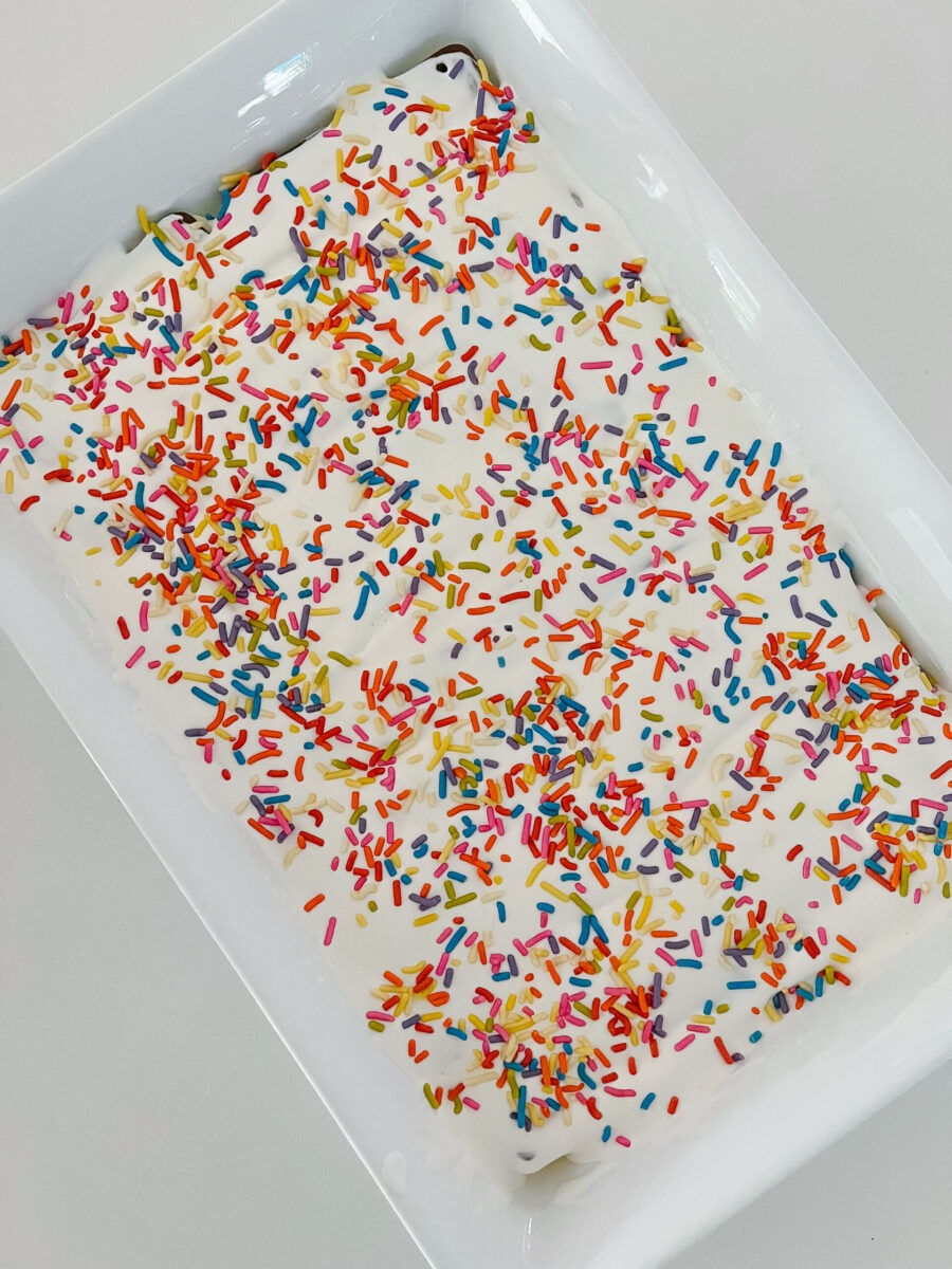 Easy Homemade Ice Cream Cake (Just 3 Ingredients!)