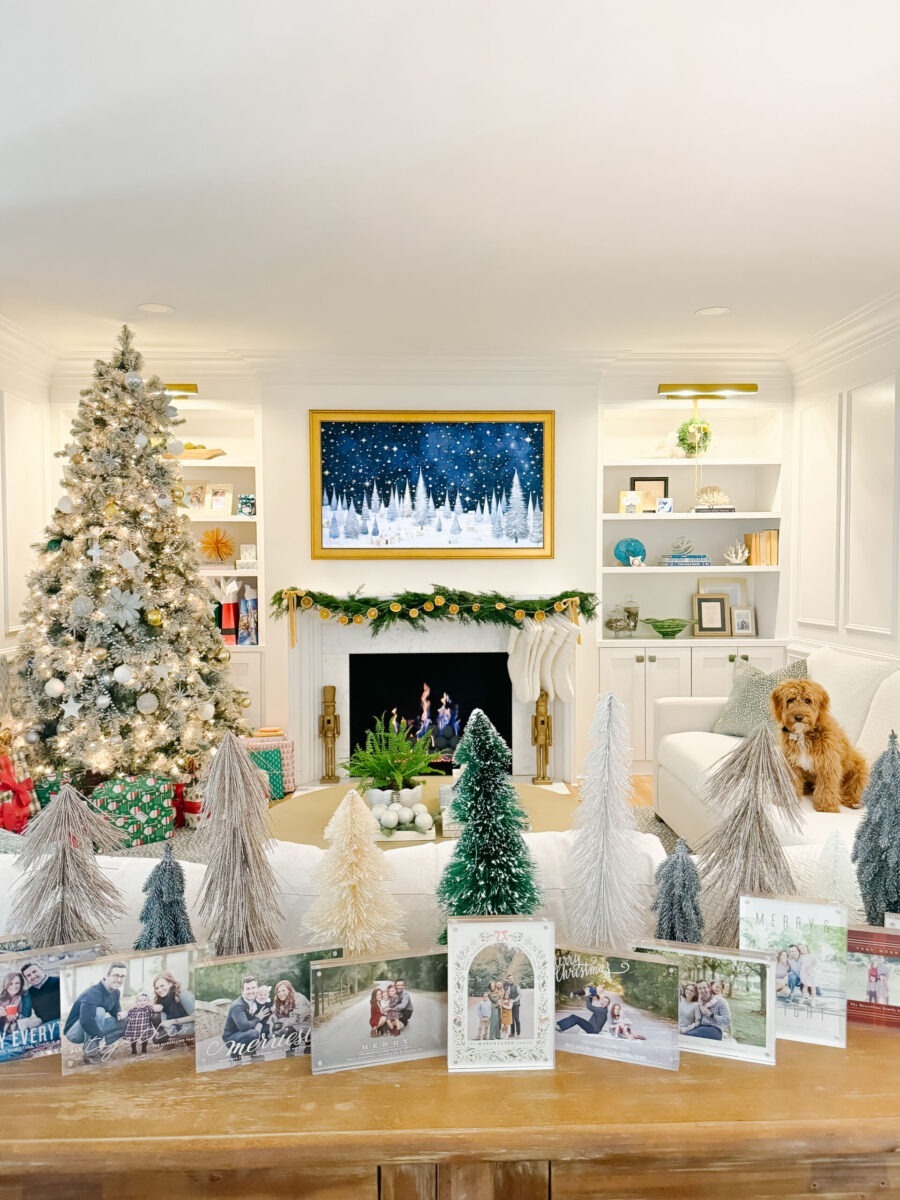 https://www.northcarolinacharm.com/wp-content/uploads/2023/12/Family-Room-Christmas-Decorations-900x1200.jpg