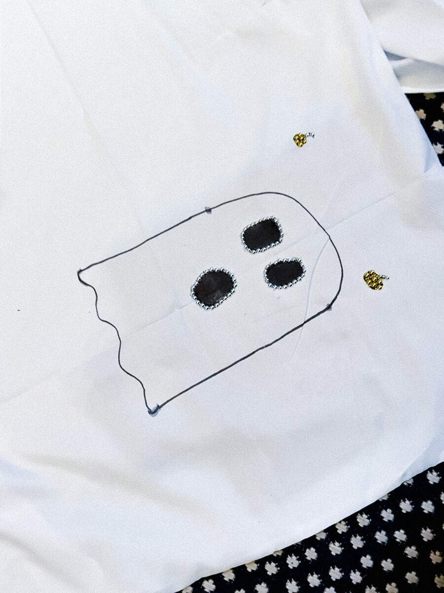 DIY trick-or-treat pillowcases Ghost